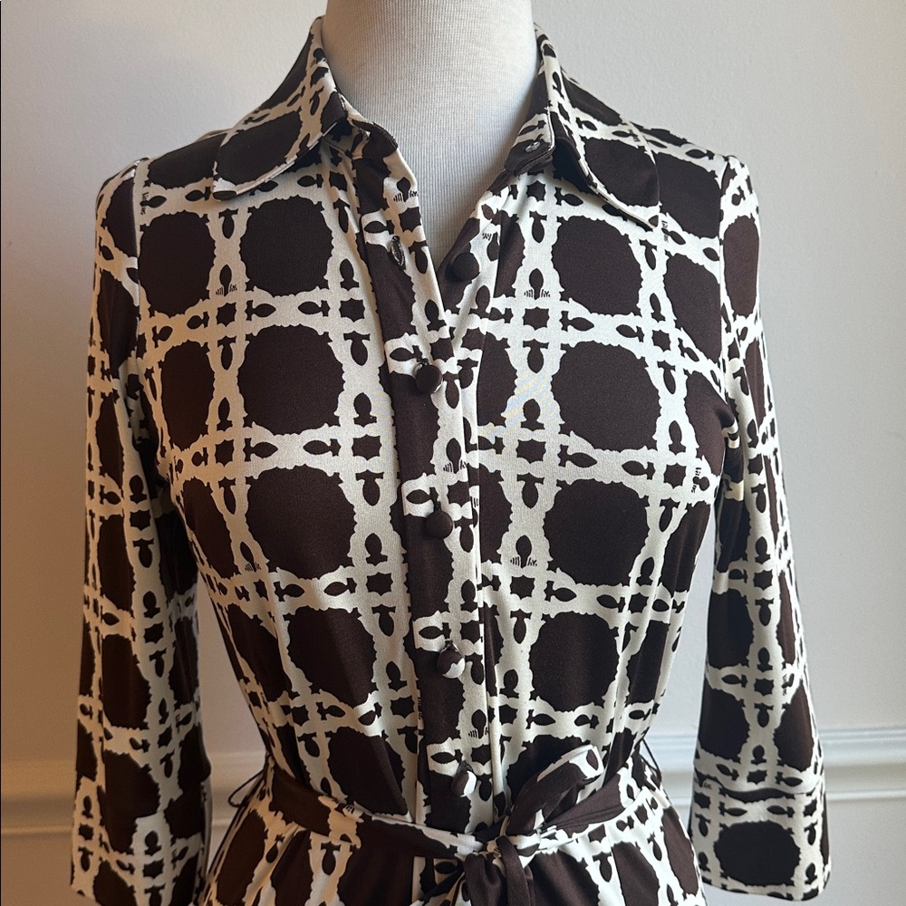 Women Lilly Pulitzer Brown Silk Geometric Shirt Belted Fall Career Dress 6 EUC - Picture 2 of 7